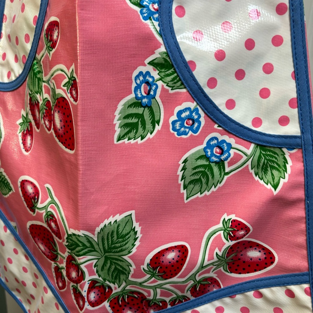 Oilcloth Pink Strawberry Print Apron - Picture 3 of 6